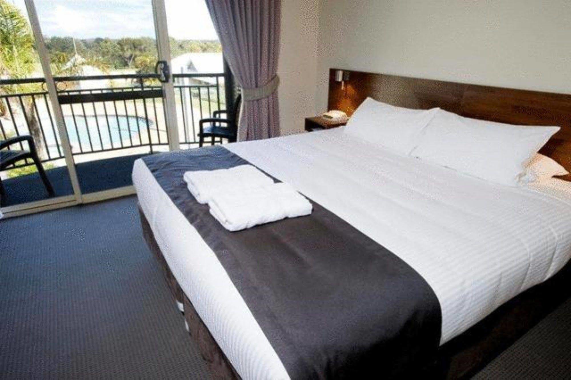 Mercure Bunbury Sanctuary Golf Resort Exterior foto